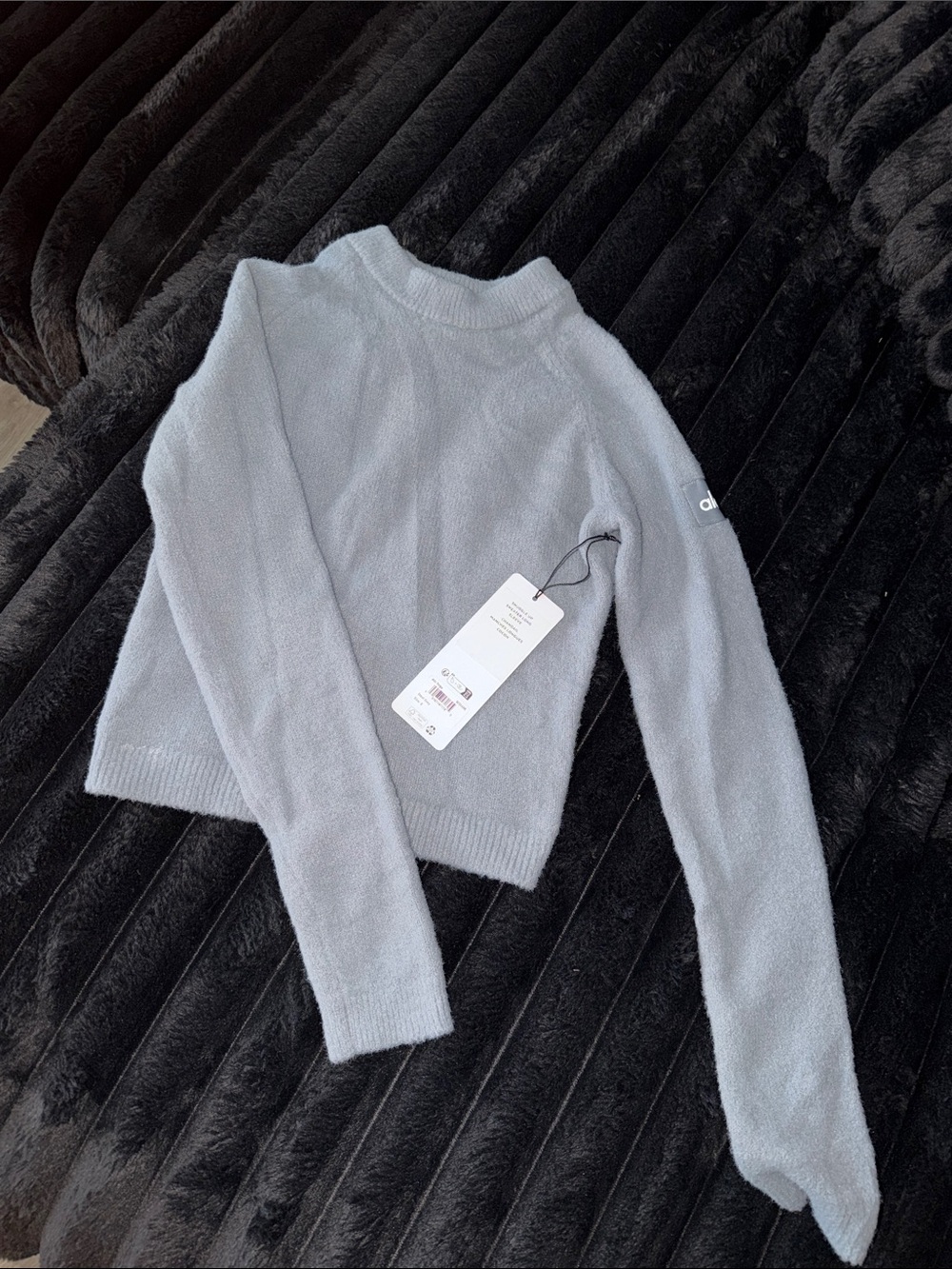 ALO Yoga Light Gray Turtleneck Pullover Sweater